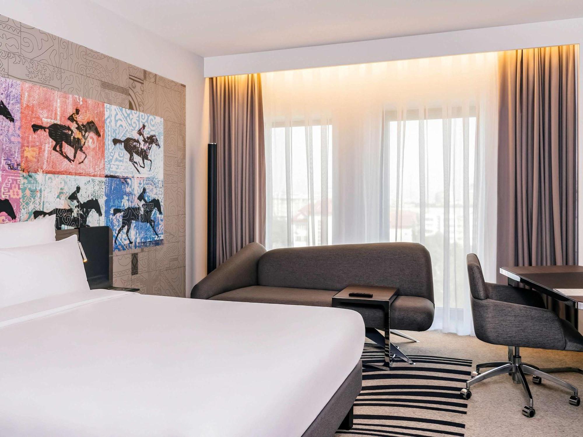 Novotel Bishkek City Center מראה חיצוני תמונה