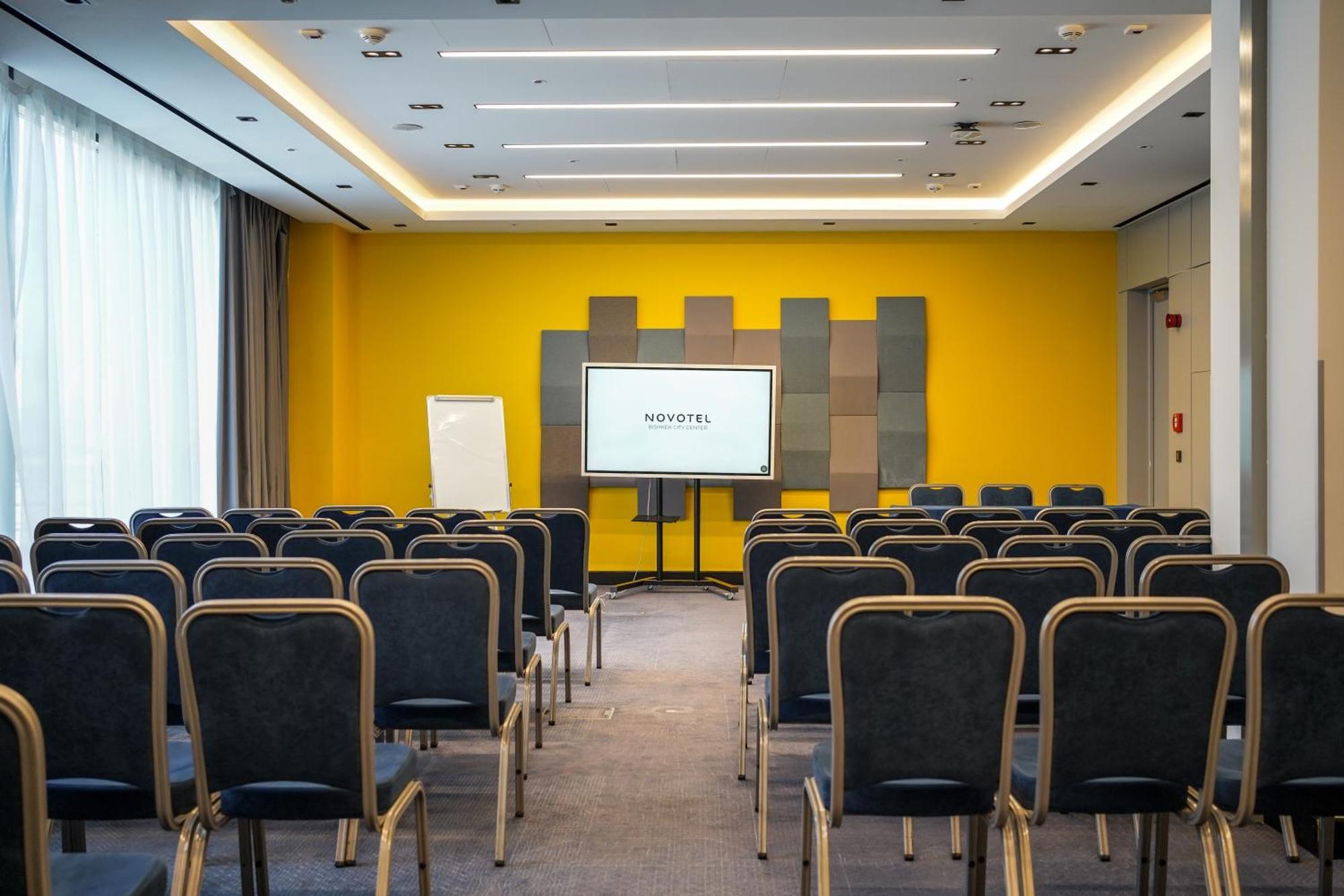 Novotel Bishkek City Center מראה חיצוני תמונה