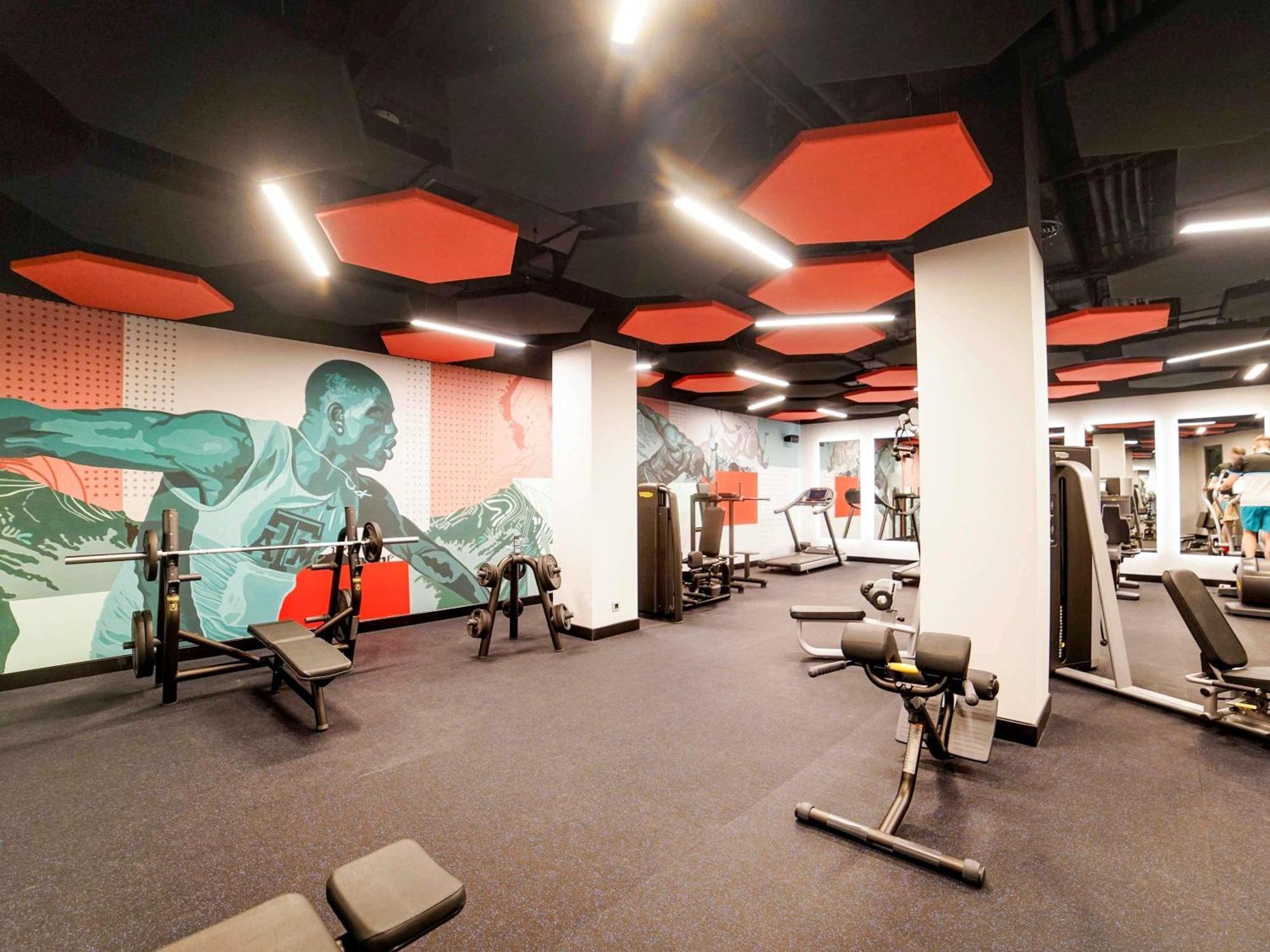 Novotel Bishkek City Center מראה חיצוני תמונה