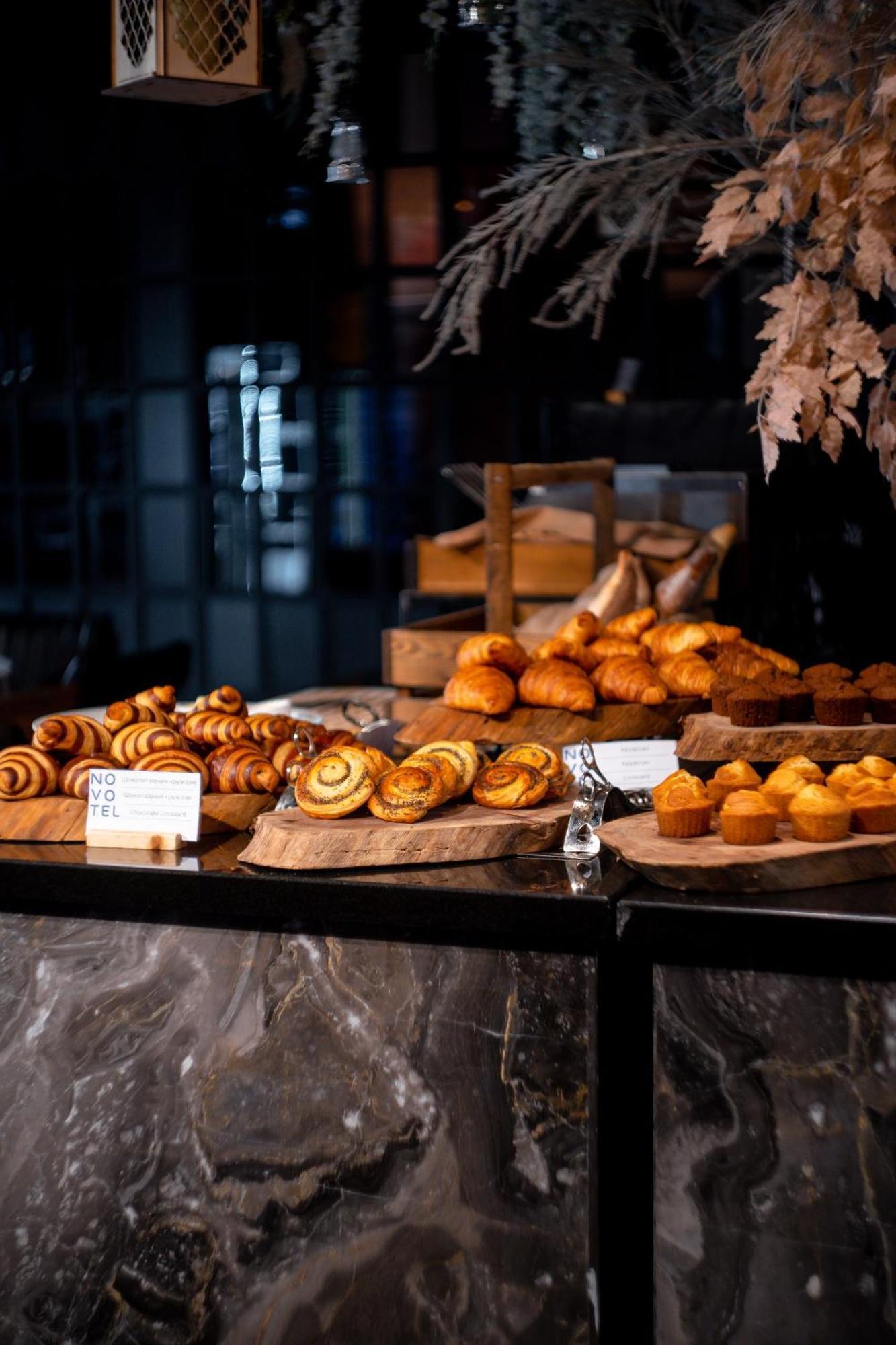 Novotel Bishkek City Center מראה חיצוני תמונה